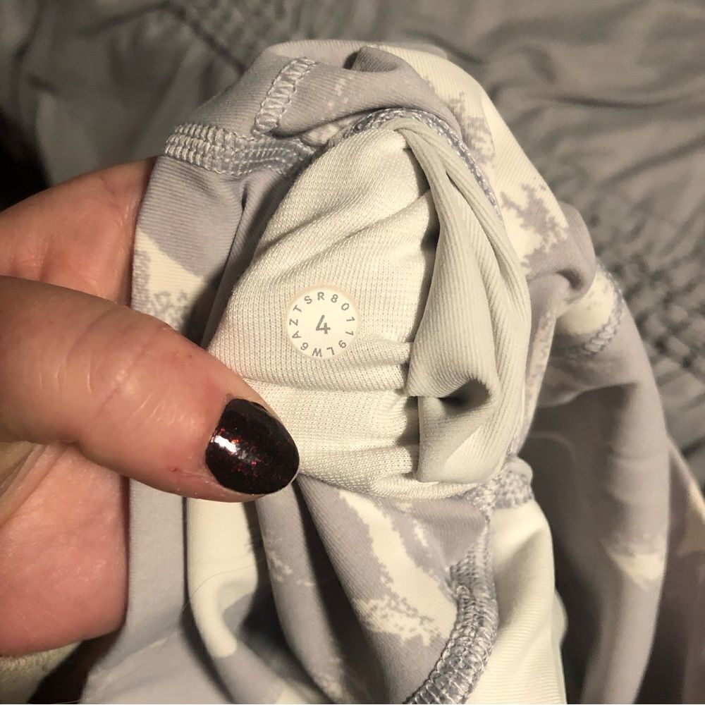 LULULEMON wunder under - Picture 4 of 5